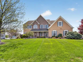 Property at 9 Lockwood Place, Colonie, NY 12189