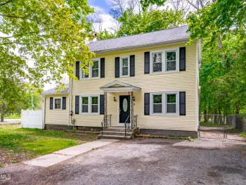 Property at 9 Schermerhorn Road, Rotterdam, NY 12306