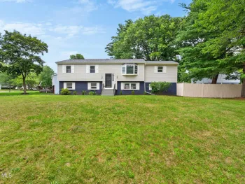 Property at 47 Parkwood Drive, Clifton Park, NY 12065