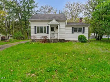 Property at 633 Fillmore Avenue, Niskayuna, NY 12304