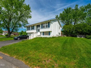 Property at 4 Arthur Avenue, Greenport, NY 12534