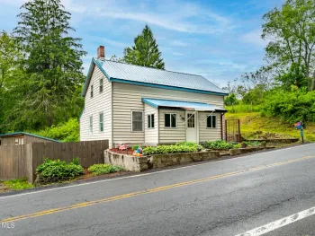 Property at 843 State Route 43, Stephentown, NY 12169