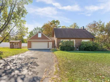 Property at 113 Diane Lane, Schaghticoke, NY 12182
