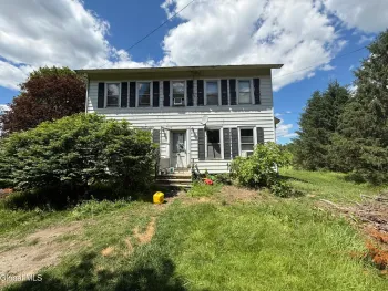 Property at 10 Wyomanock Road, Stephentown, NY 12168