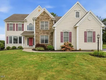 Property at 9 Chauncy Court, Glenville, NY 12027