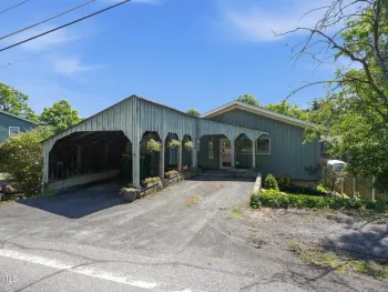 Property at 1074 Main Street, Saugerties, NY 12477
