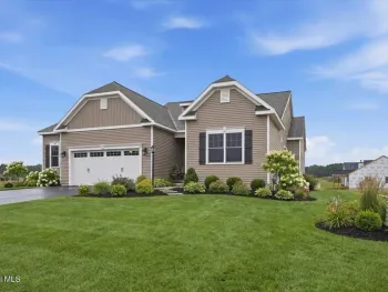 Property at 6 Clover Leaf Drive, Halfmoon, NY 12065