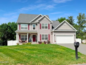 Property at 905 Ridgeview Circle, Schodack, NY 12033