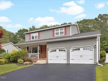Property at 25 Concord Drive, Colonie, NY 12309
