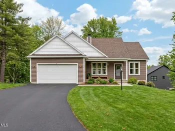 Property at 27 Woodland Hill Road, North Greenbush, NY 12198