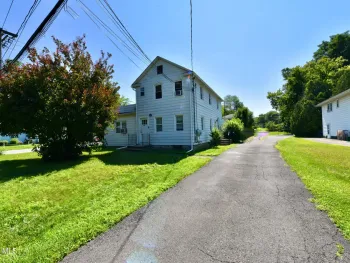 Property at 1 Loralee Drive, Colonie, NY 12205