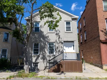 Property at 11 Jefferson Street, Schenectady, NY 12305