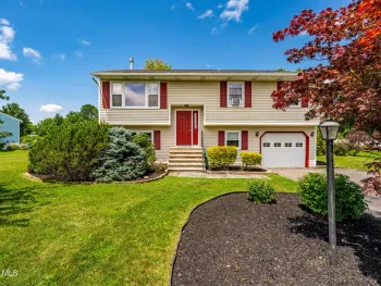 Property at 5 Suncrest Drive, Waterford, NY 12188