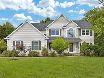 Property at 2 Brookhaven Lane, East Greenbush, NY 12061