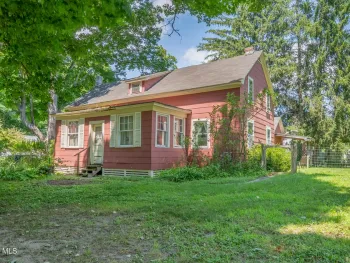 Property at 108 Stone Church Road, Amsterdam, NY 12177