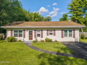 Property at 5 Memory Lane, Colonie, NY 12304