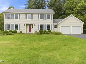 Property at 43 Huntswood Lane, East Greenbush, NY 12061