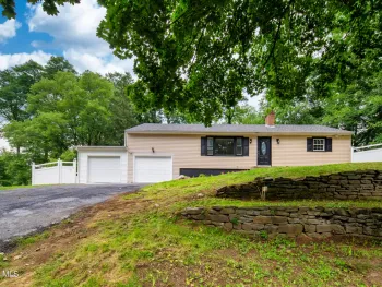 Property at 1 Gilmore Terrace, Guilderland, NY 12303