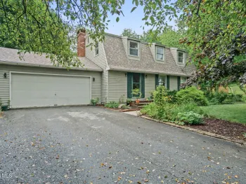 Property at 3 Tomohawk Place, Johnstown, NY 12095