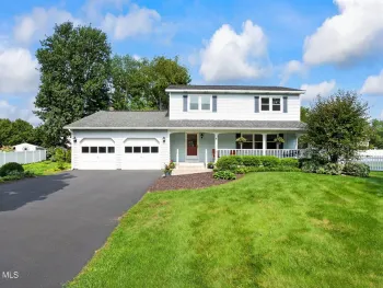 Property at 6 Durham Court, Colonie, NY 12309