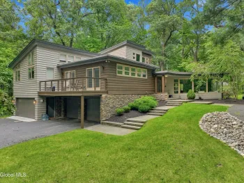 Property at 7 Hills Road, Colonie, NY 12211