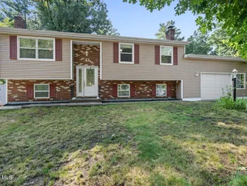 Property at 17 Ichabod Lane, Milton, NY 12020