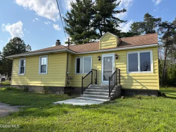Property at 32 Stone Road, Guilderland, NY 12186