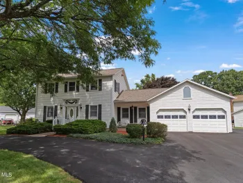 Property at 2 Dolphin Drive, Colonie, NY 12110