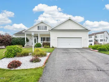 Property at 39 Schwaber Drive, Niskayuna, NY 12309