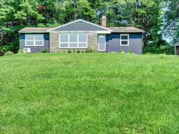 Property at 13 Woodridge Road, North Greenbush, NY 12198
