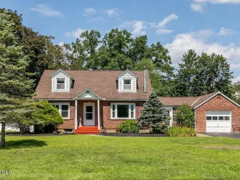 Property at 3013 Sunset Lane, Schenectady, NY 12303