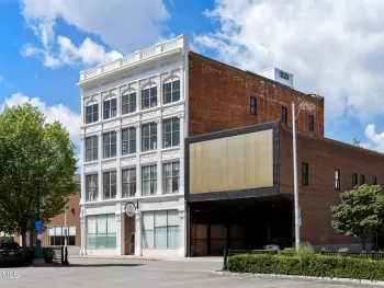 Property at 132 N Broadway, Schenectady, NY 12305
