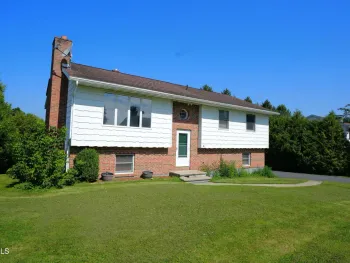 Property at 4 Sylvia Lane, Amsterdam, NY 12010