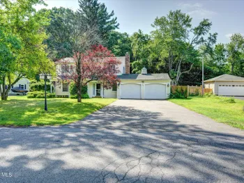 Property at 22 Bri-Lan Avenue, Schodack, NY 12061