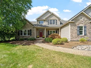 Property at 42 Tipperary Way, Clifton Park, NY 12019