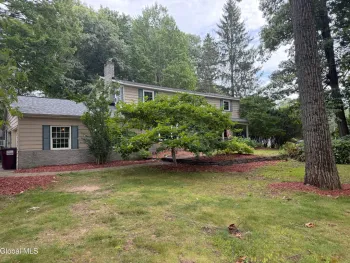Property at 2 Acorn Grove, Clifton Park, NY 12019