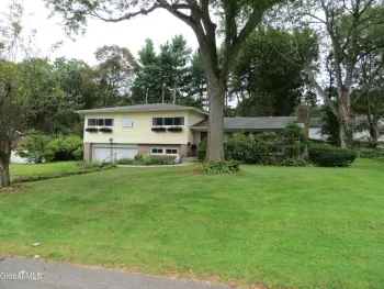 Property at 7 Paul Holly Drive, Colonie, NY 12211