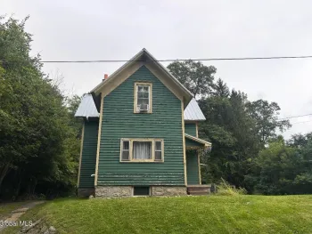 Property at 114 Stone Church Road, Amsterdam, NY 12177