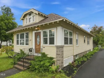 Property at 20 Cromer Avenue, Schenectady, NY 12304