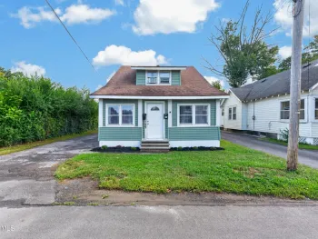 Property at 725 Curry Road, Rotterdam, NY 12306