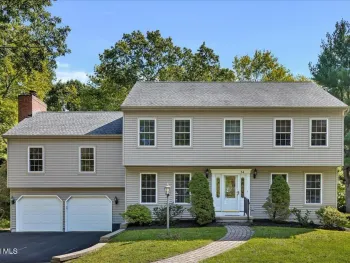 Property at 34 Darnley Greene, Bethlehem, NY 12054