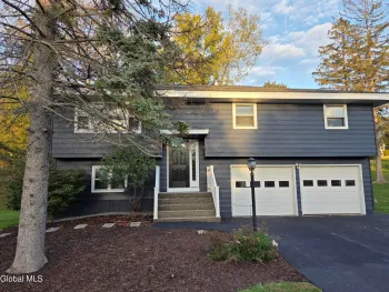Property at 3 Mohawk View Road, Colonie, NY 12110