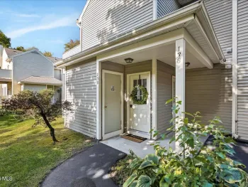 Property at 238 Monmouth Way, Halfmoon, NY 12065