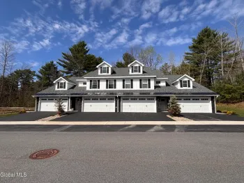 Property at 10 Hawthorne Place, Glenville, NY 12302