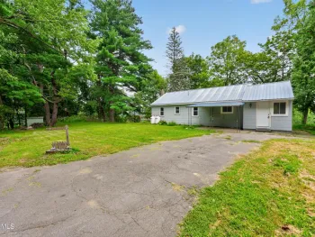 Property at 28 Cardinal Lane, New Baltimore, NY 12124