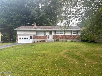 Property at 4 Limerick Lane, Ballston Spa, NY 12020