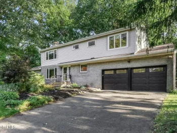Property at 3 Linda Lane, Colonie, NY 12309
