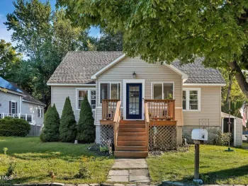 Property at 4 Streamview Lane, Wynantskill, NY 12198