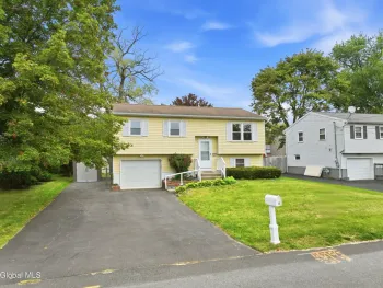 Property at 8 Denise Court, Rensselaer, NY 12144