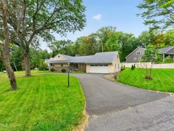 Property at 887 Morgan Avenue, Niskayuna, NY 12309